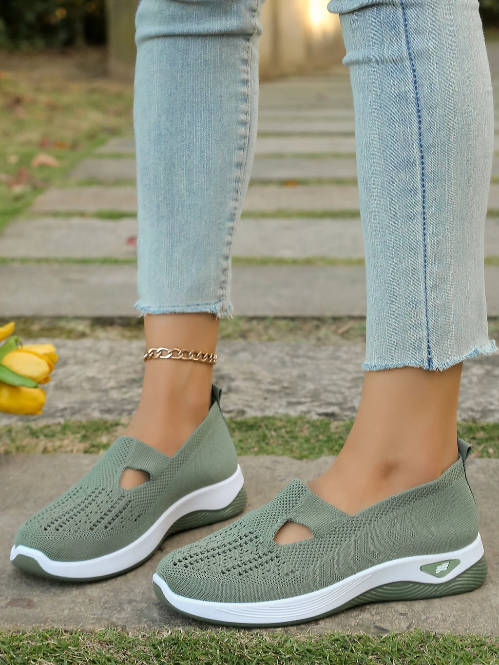 Four Seasons General Light Flat Shoes