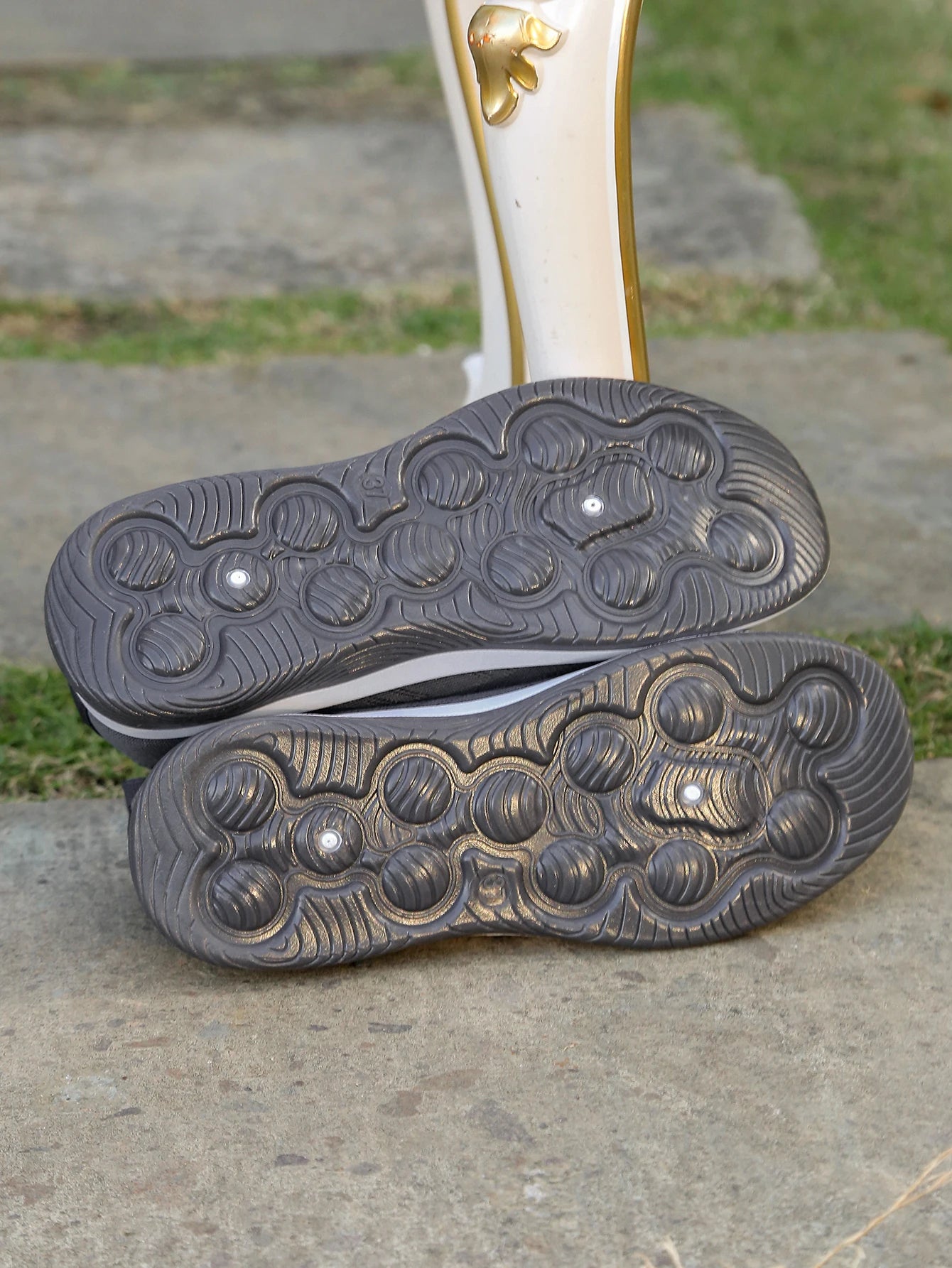 Four Seasons General Light Flat Shoes