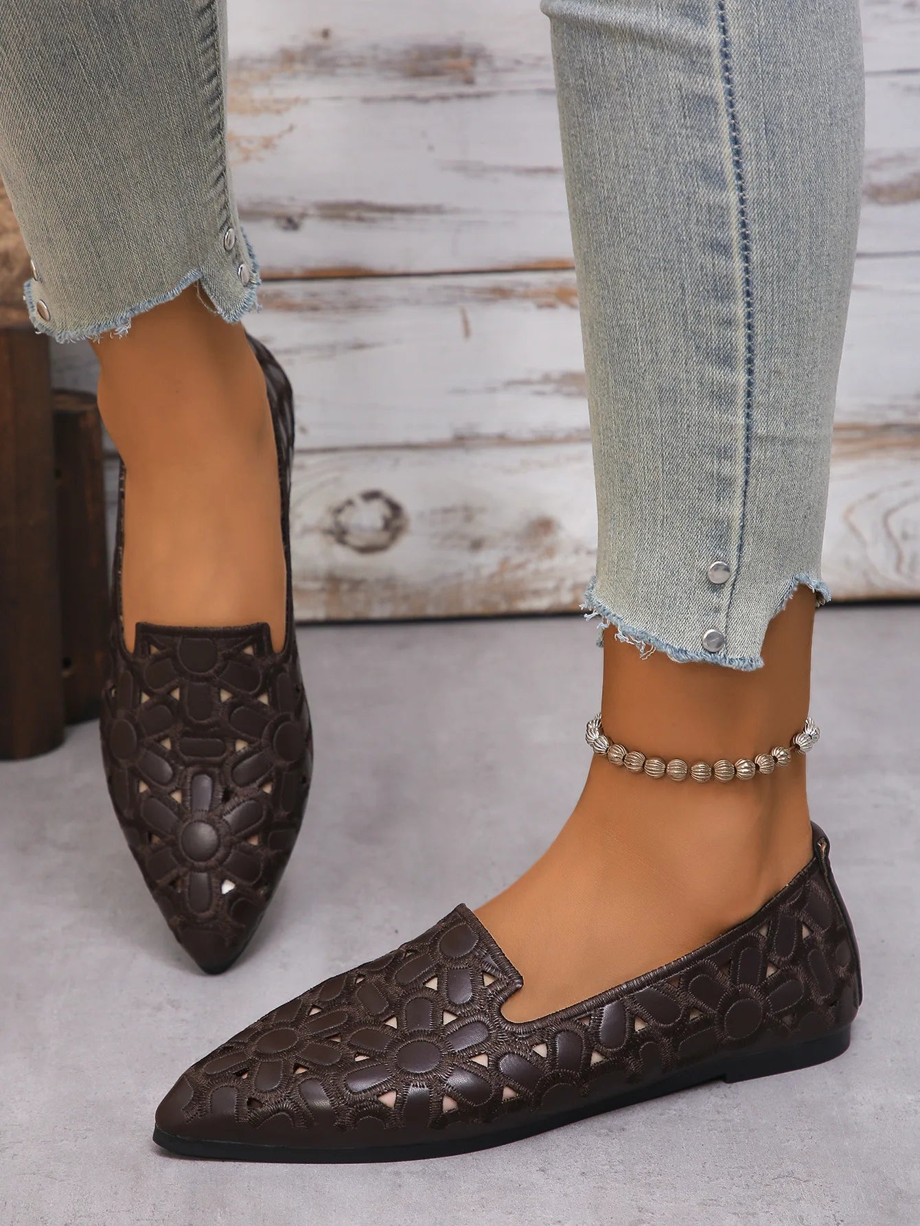 Embroidery Breathable Square Heel Loafers