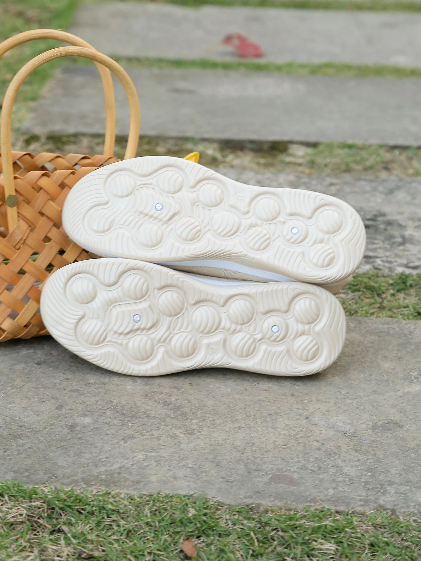 Four Seasons General Light Flat Shoes