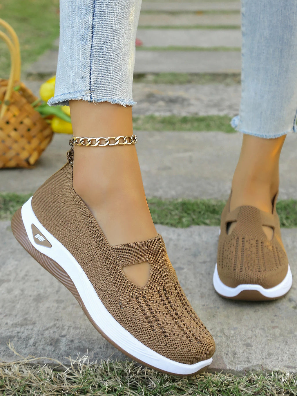 Four Seasons General Light Flat Shoes