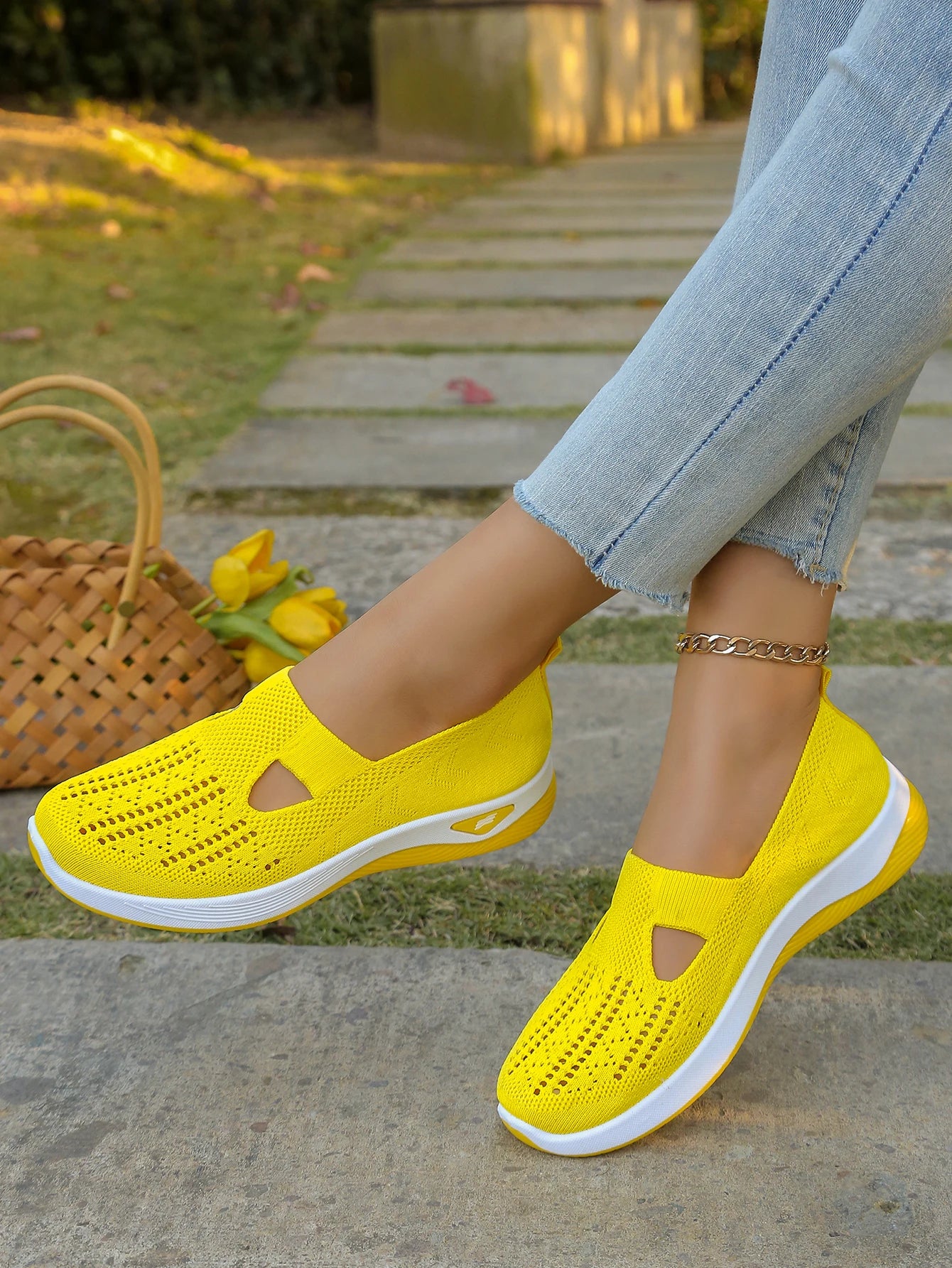 Four Seasons General Light Flat Shoes