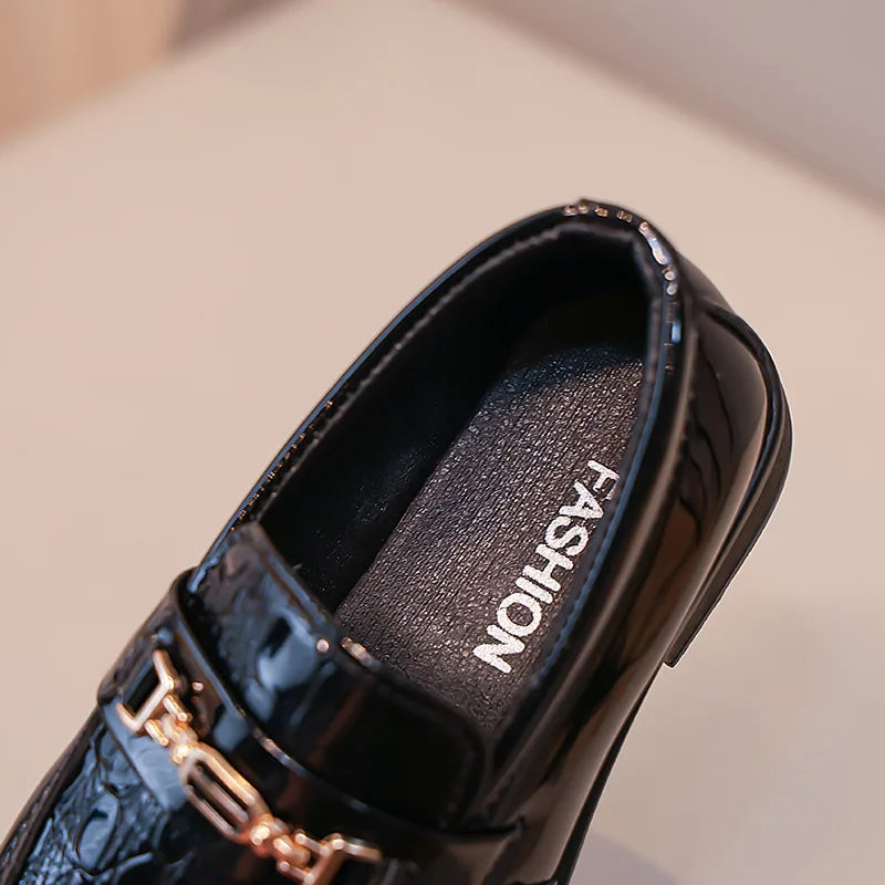 Children Classic Soft Bottom Point Toes Leather Loafers