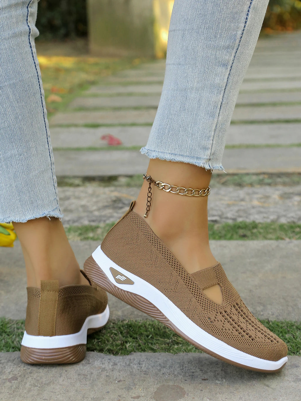 Four Seasons General Light Flat Shoes