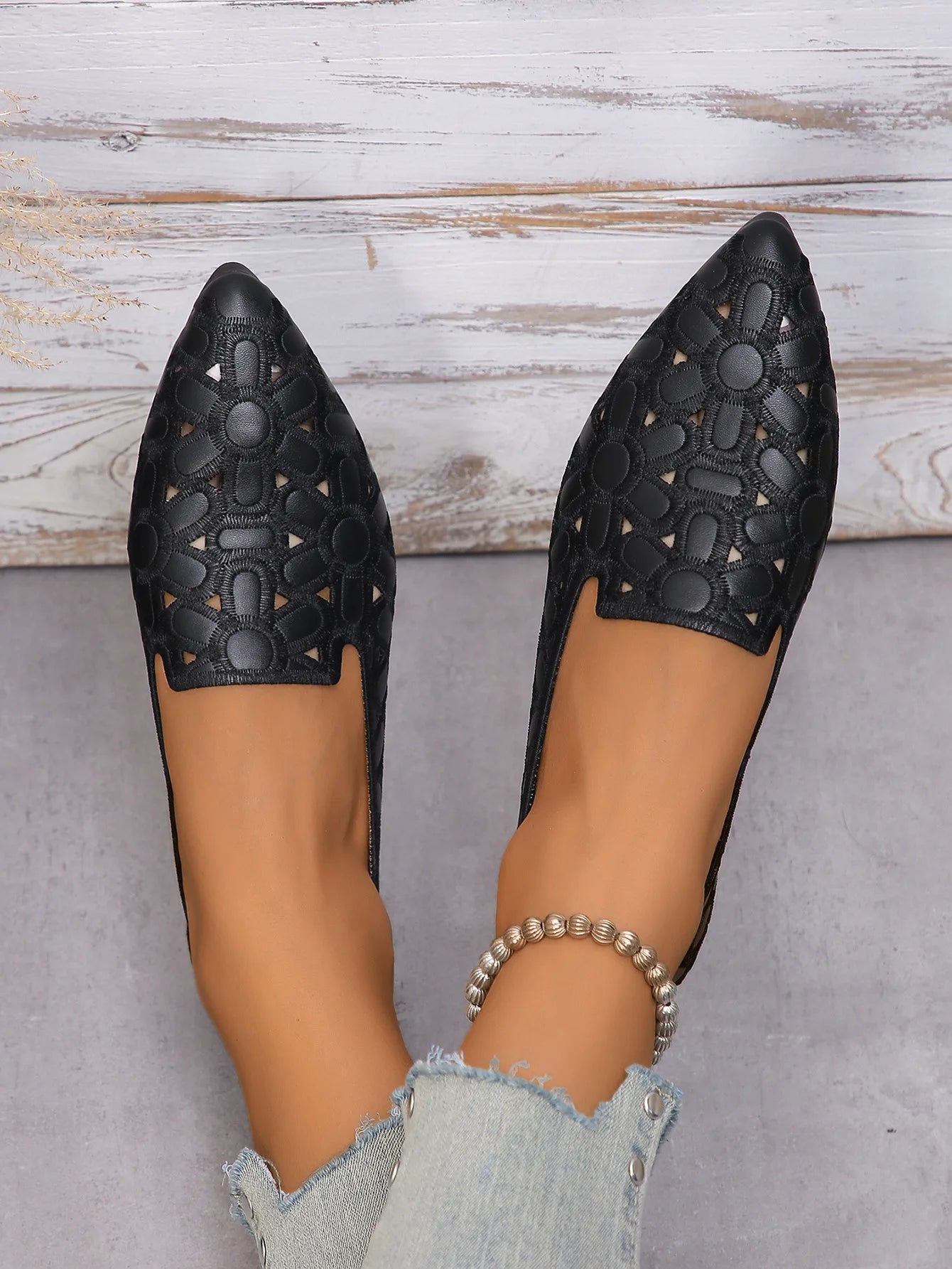 Embroidery Breathable Square Heel Loafers