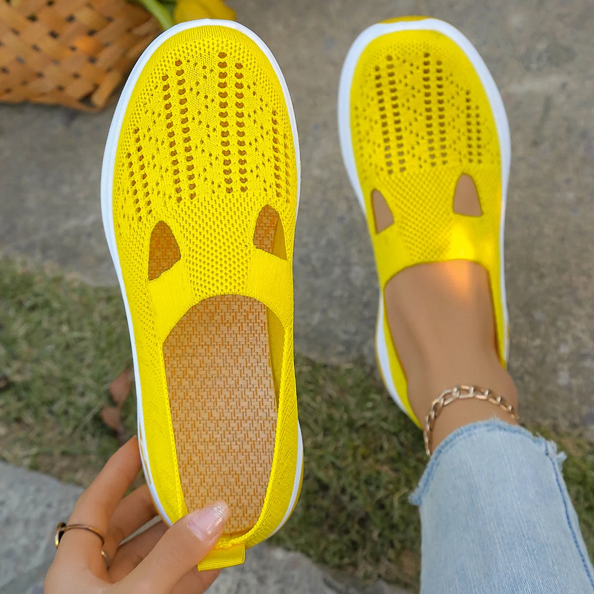 Four Seasons General Light Flat Shoes