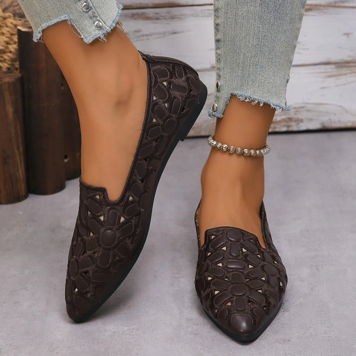 Embroidery Breathable Square Heel Loafers
