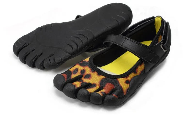 Outdoor 5 Toes Lightweight Leather Sneakers