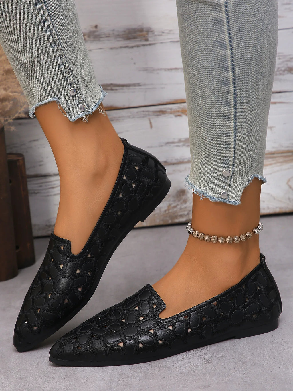 Embroidery Breathable Square Heel Loafers