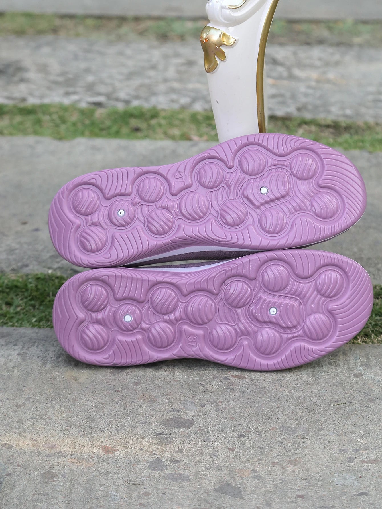 Four Seasons General Light Flat Shoes