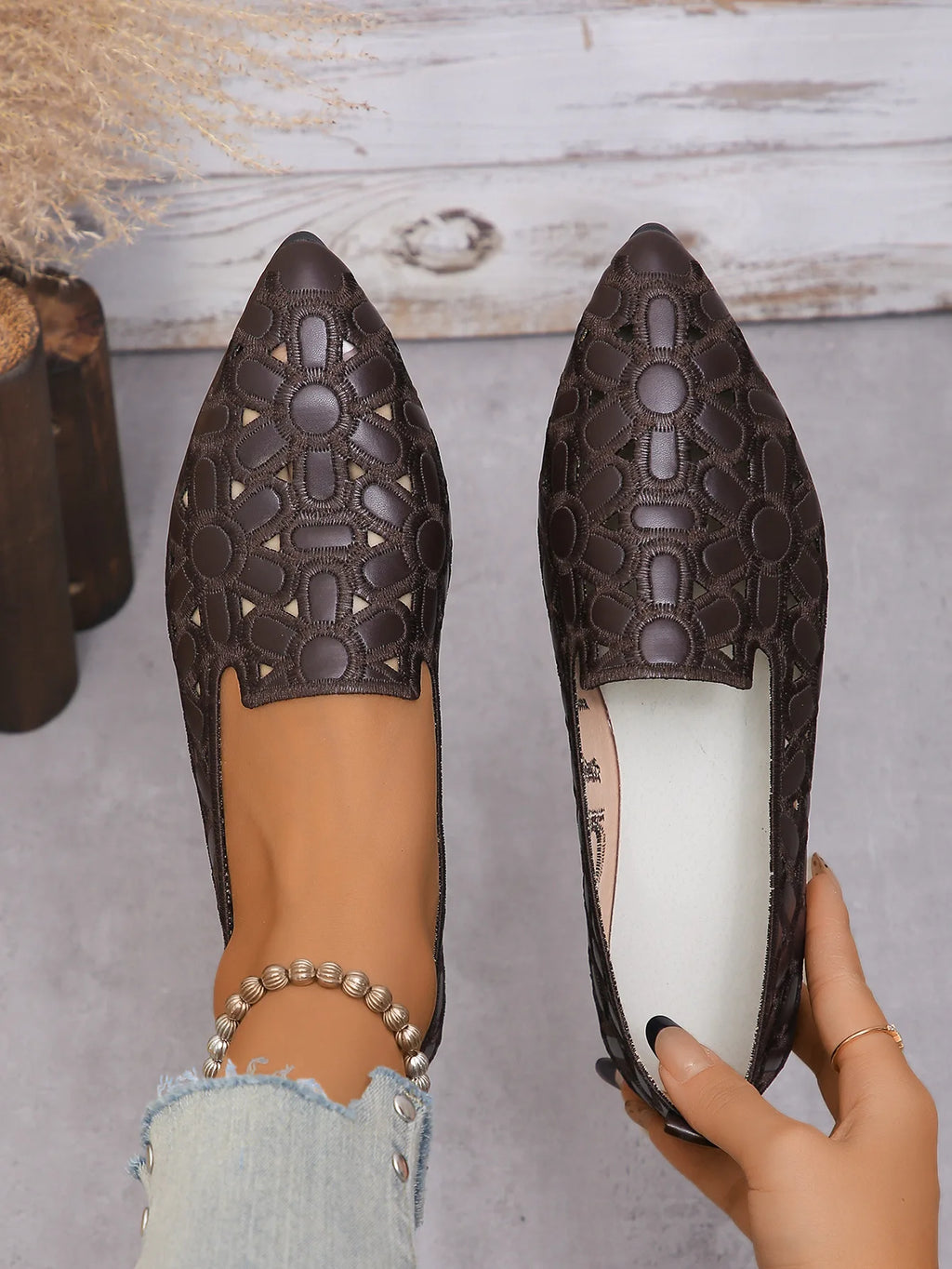 Embroidery Breathable Square Heel Loafers